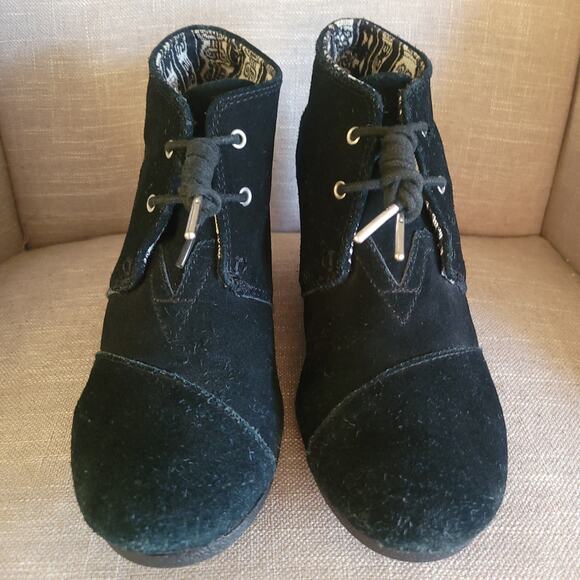 TOMS Womens Desert Wedge Black Suede Wedge Lace-Up Ankle Bootie Mid Heel Boot✨️9 - Picture 2 of 12